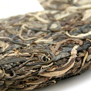 2006 Mengku Green Puer Tea Cake